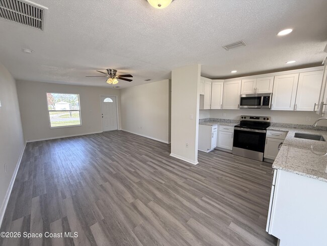 2780 Floresta Dr NE