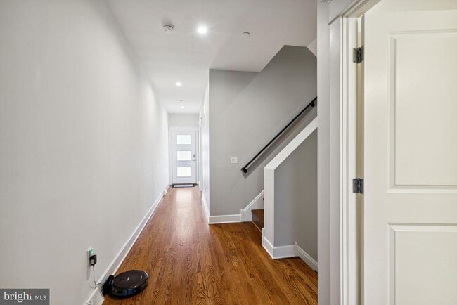 Photo - 325 Wright St