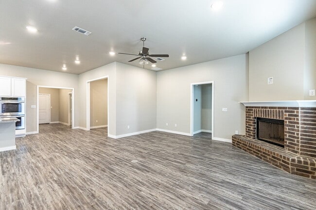 Photo - Beautiful 4 bed 3 bath home