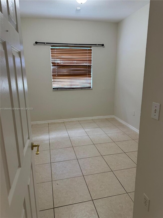 Photo - 6922 NW 179th St Unit 103-5