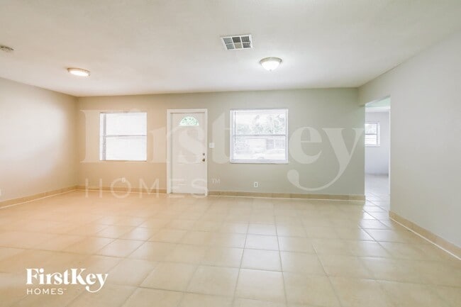 3600 NW 40th Ct
