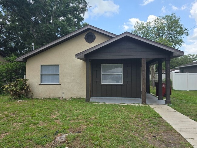 Three bedroom two bath home - Three bedroom two bath home