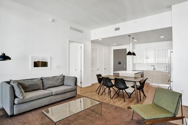 Building Photo - 1220 17th St Unit SI ID1503933P