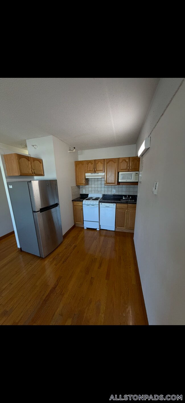 Photo - 1110 Commonwealth Ave Unidad 502