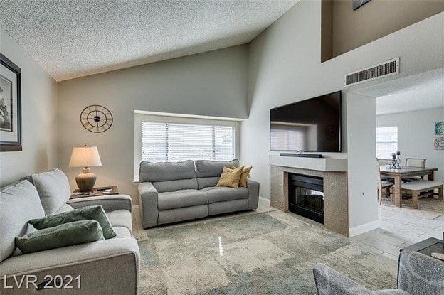 Photo - 1641 Duarte Dr