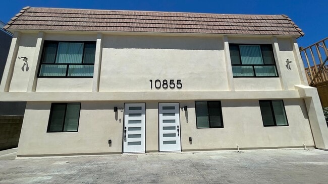 Building Photo - 10855 Morrison St