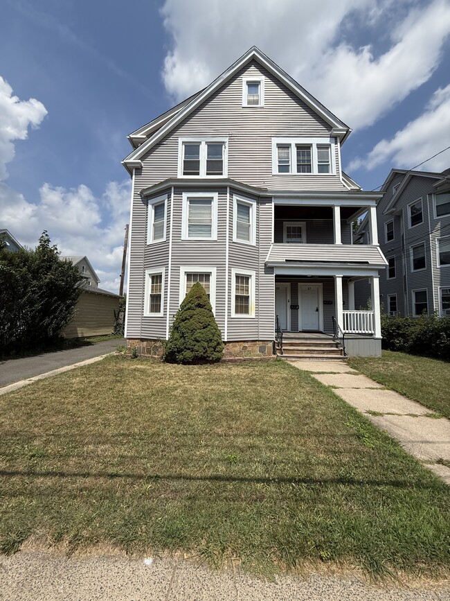 Building Photo - 69 Kimball Dr Unit # 3 Rental