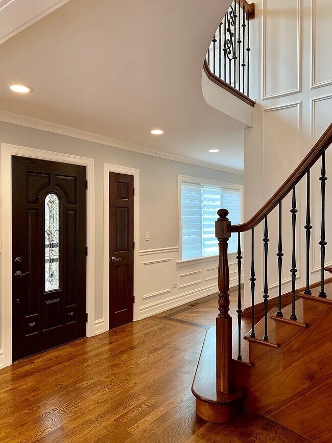 Photo - 131 Montgomery Ln