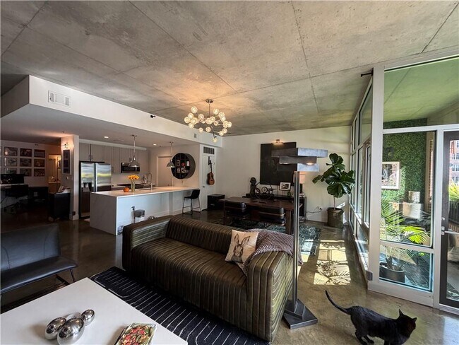 Photo - 845 Spring St NW Unit 524