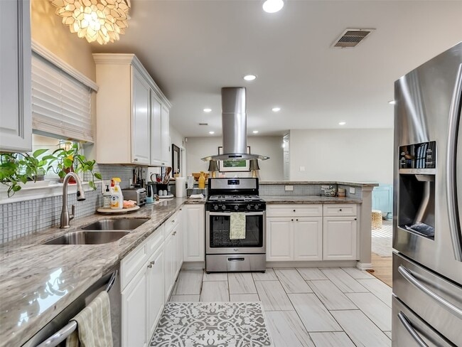Photo - 10309 Chesterfield Dr