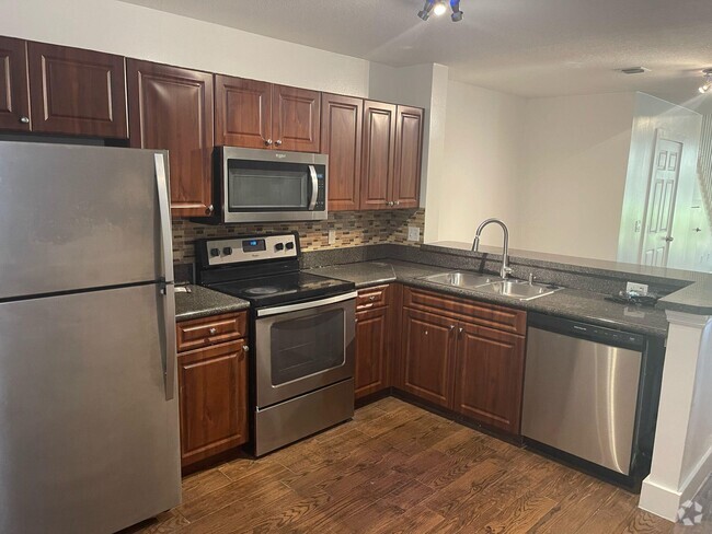 Building Photo - 4189 Crystal Lake Dr Rental