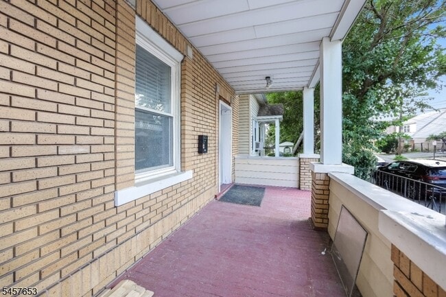 Photo - 74 Westminster Pl