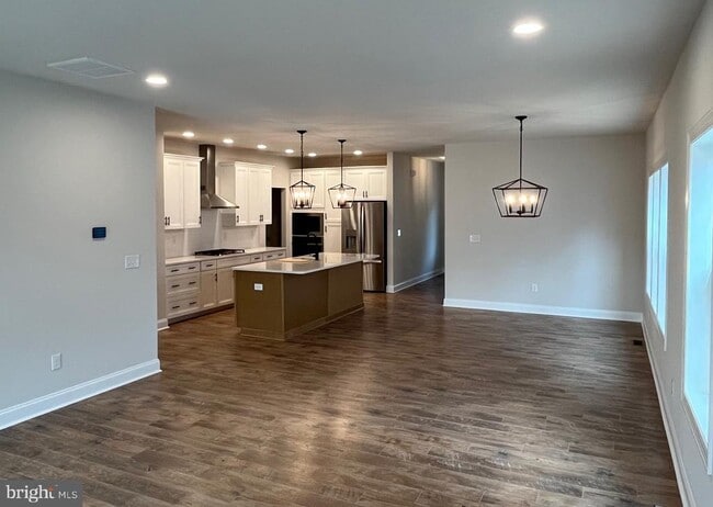 Photo - 33743 Catching Cv