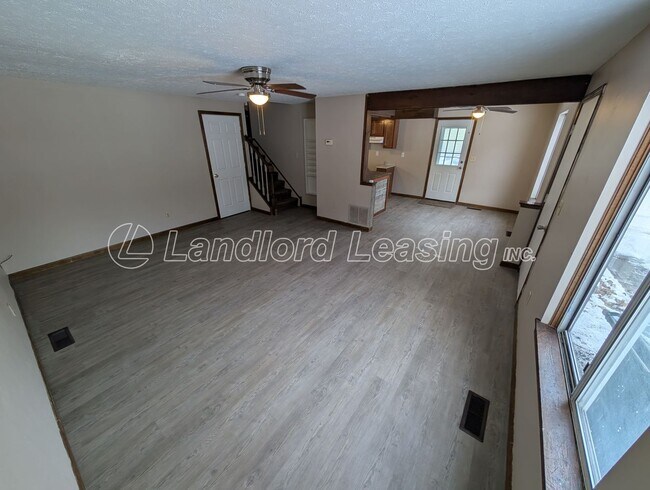 Photo - North Ridgeville Split Level with New Kitchen and Updates!