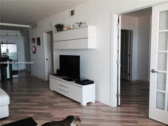 Photo - 19380 Collins Ave Unit 1624