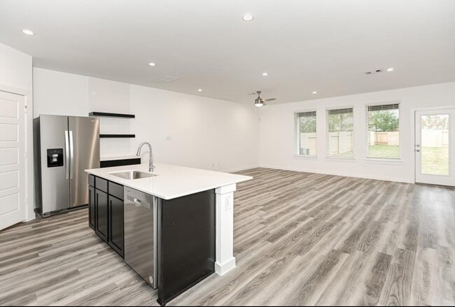 Building Photo - 3021 Skyline Mesa Dr