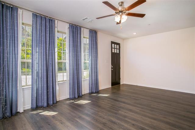 Photo - 2435 Klamath Dr