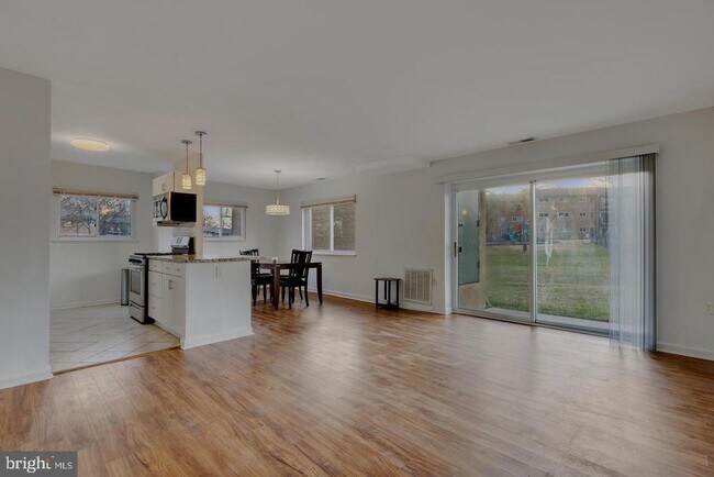 Photo - 350 Gatewater Ct Unit 101