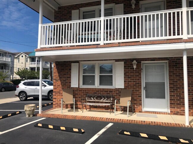 21 S Monroe Ave Unit A1