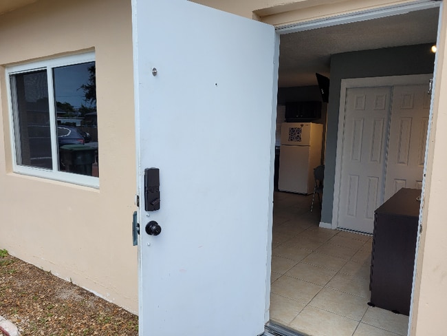 Photo - 129 SE 2nd Terrace