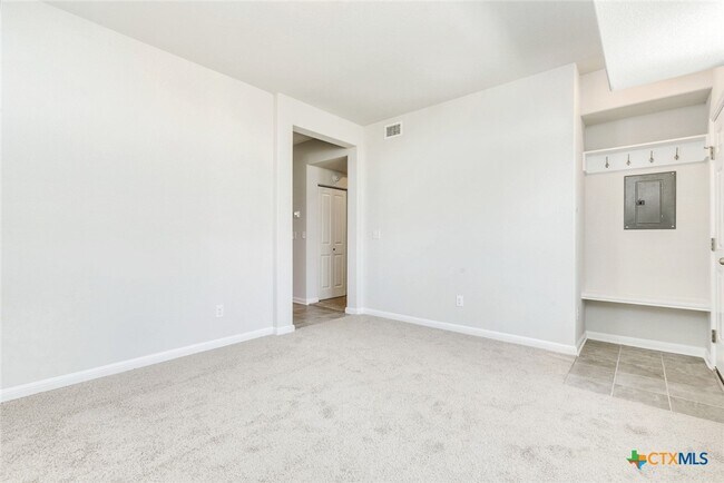 Photo - 1628 Arbor Knot Dr