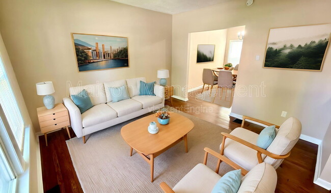 Photo - 451 Averill Ave