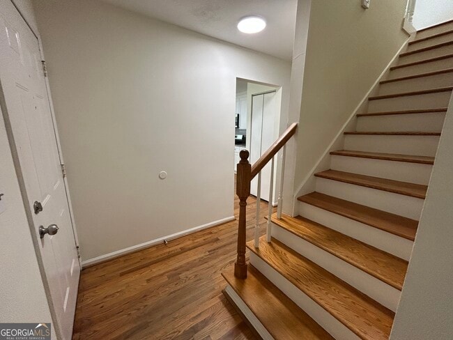 Photo - 745 Country Manor Way