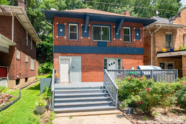 Building Photo - 3532 Brighton Rd Unit 2 Rental