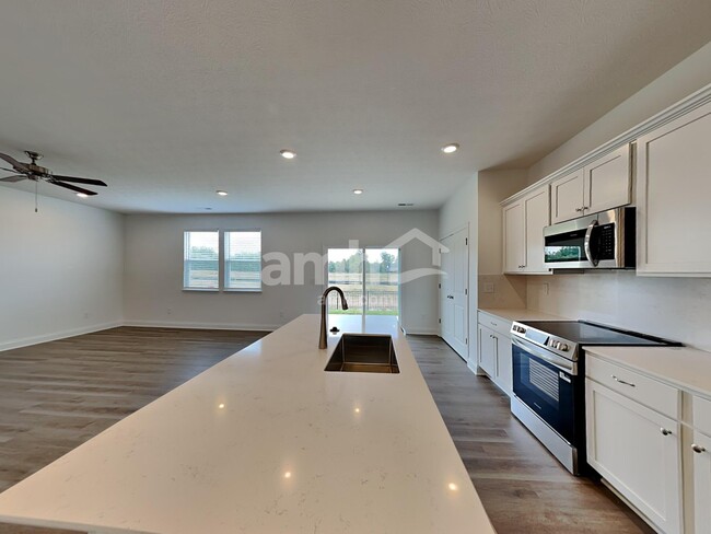 Photo - 9151 Henley Ave