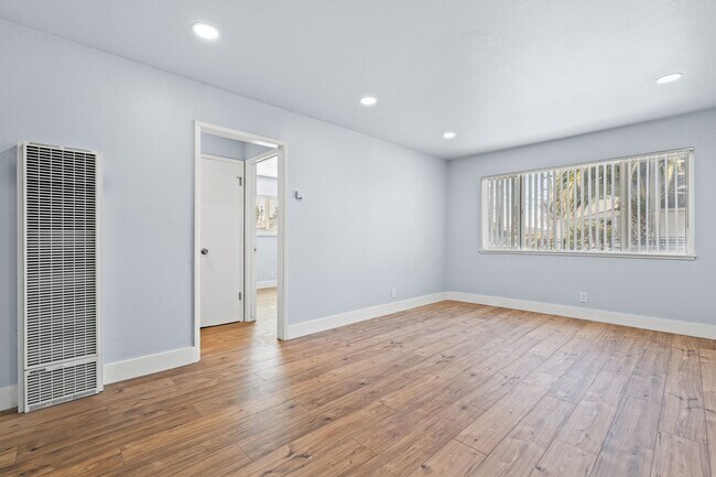 Photo - 10324 Walnut St Unit B