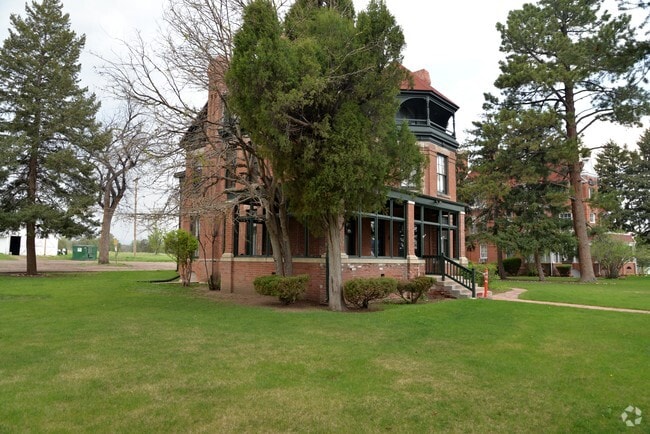 Friends Apartments
