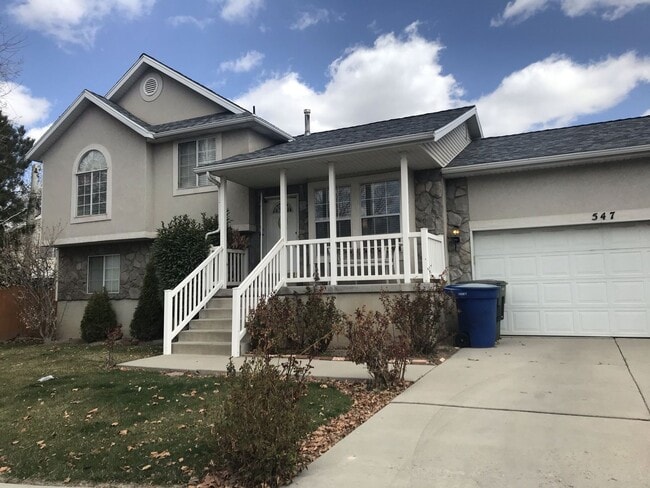 5 Bed/4 Bath House For Rent in SLC!!! - 5 Bed/4 Bath House For Rent in SLC!!!