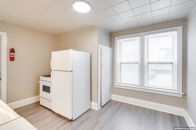 Photo - 299 E 2nd St Unit 299 1/2