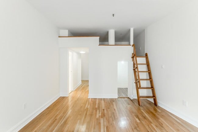 Building Photo - 1 Astor Pl Unit 5S Rental