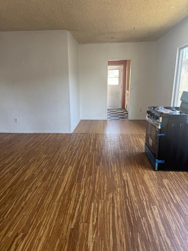 Photo - 6819 Variel Ave Unit 6