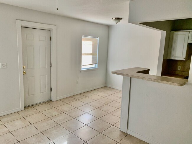 Photo - 2 bed 2 bath close to downtown Bradenton