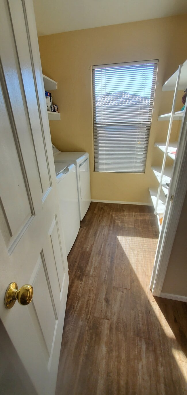 Photo - 2319 E Palm Beach Dr