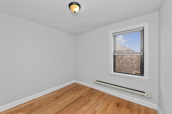 Photo - 3726 N Pine Grove Ave Unit W1