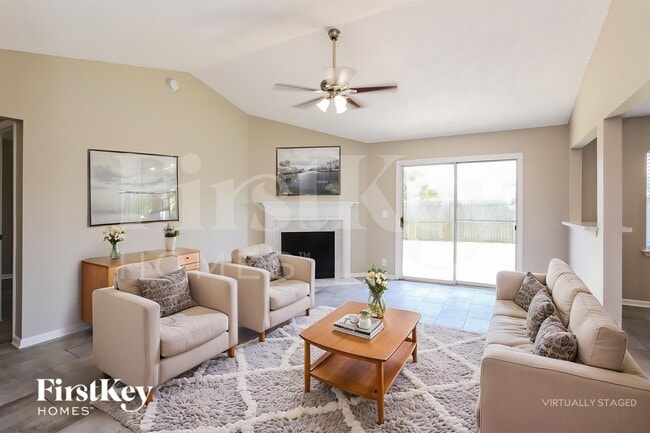 Photo - 323 Hickory Hollow Dr