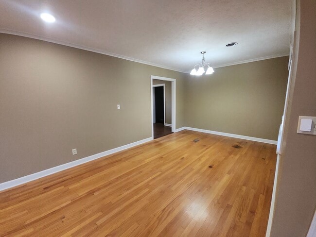 Photo - 457 Wallace Rd