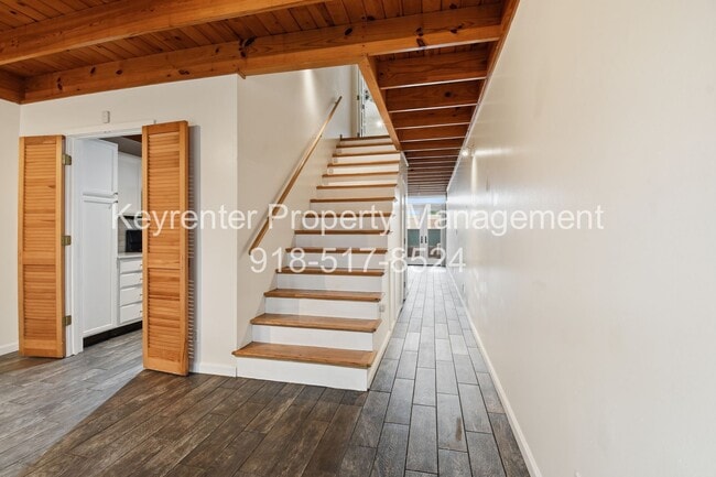 Photo - 2 Bed 2.5 Bath Right off Cherry Street!!