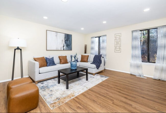 Photo - 47 Conestoga Way