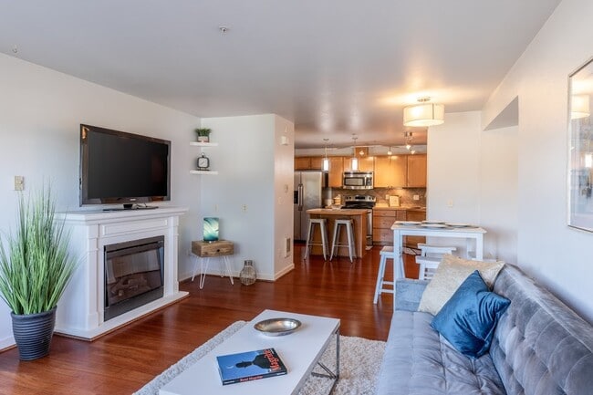 Photo - 13203 97th Ave E Unidad 302