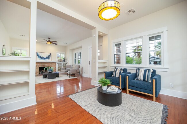 Photo - 69 W Lynwood St