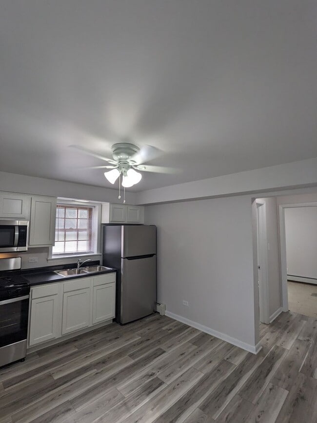 Building Photo - 600 Kungs Way Unit 1E