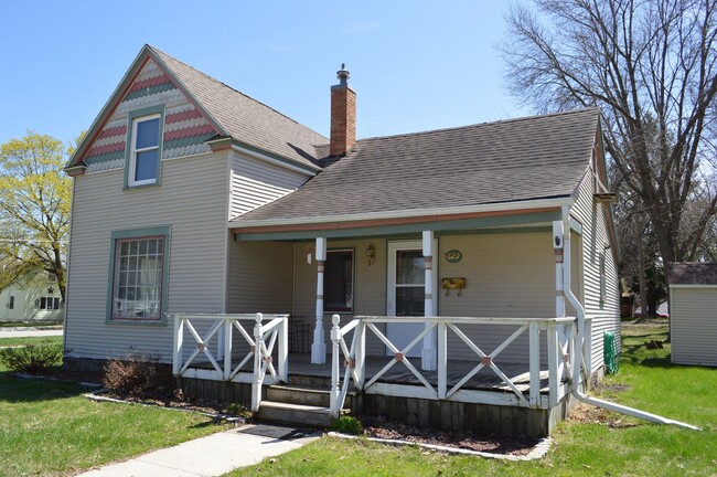 FOR RENT: 2 Bedroom House - FOR RENT: 2 Bedroom House