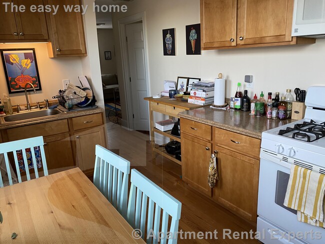 Photo - 15 Sargent Ave Unit #3