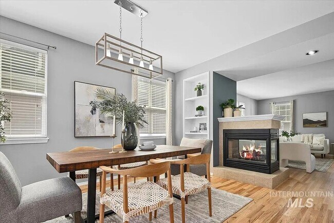 Photo - Charming 3 bedroom 2.5 bathroom in Desirable Area!