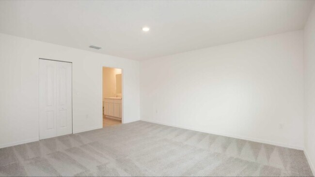 Photo - 735 Fraser Ct