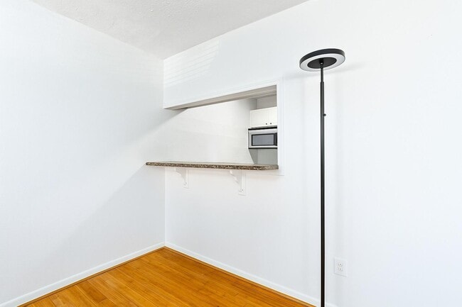 Photo - 449 N Donahue Dr